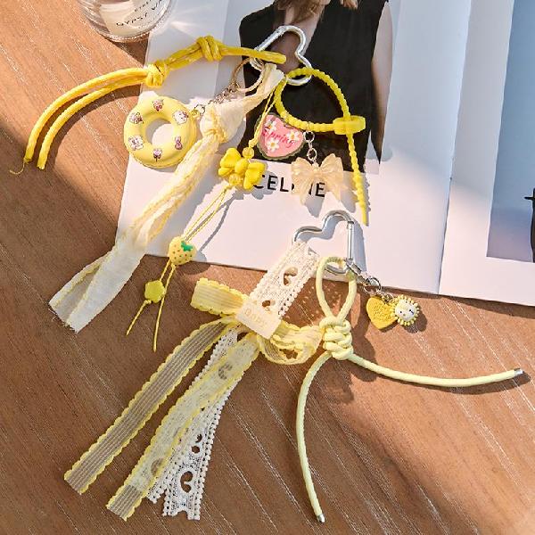 Ins Style Pale Yellow Star & Pom Pom Keychain - Phone & Bag Charm, Charms Craft Supply | Canada & USA and Europe Wide FREE shipping