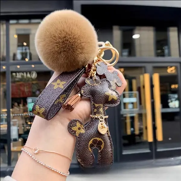 Popular European And American Giraffe Leather Keychains, Car Simple Charms, Canadian Online Candy and Stuffed Animal Shop, SooSweet Shop DBA Sweet Factory