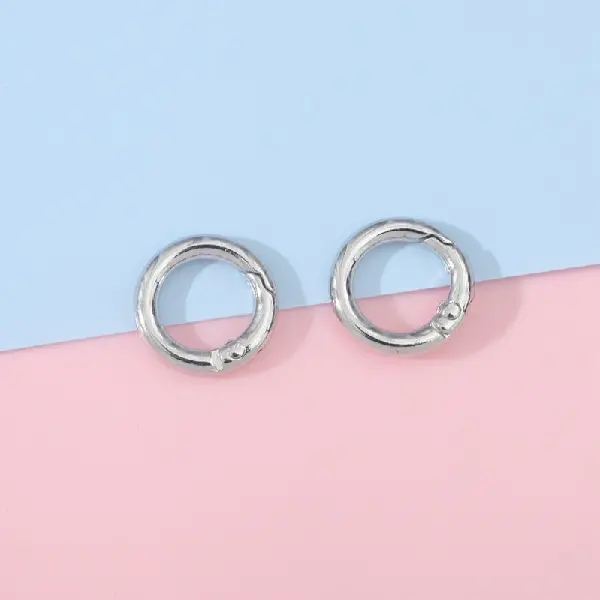White K color 20mm 5 pcs/pack,chaincharmsupply.com