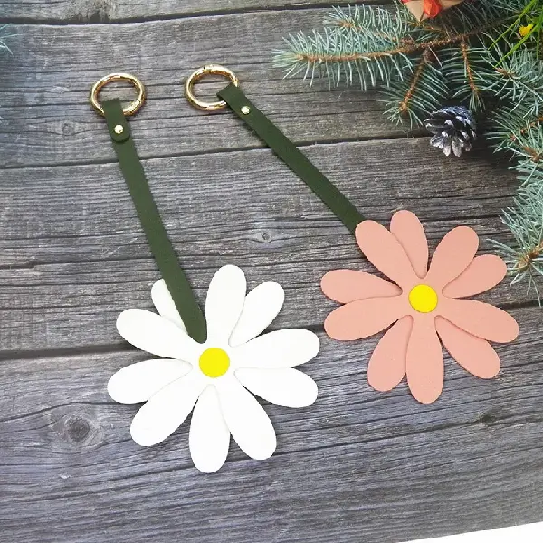 Pink without stitching decoration,chaincharmsupply.com