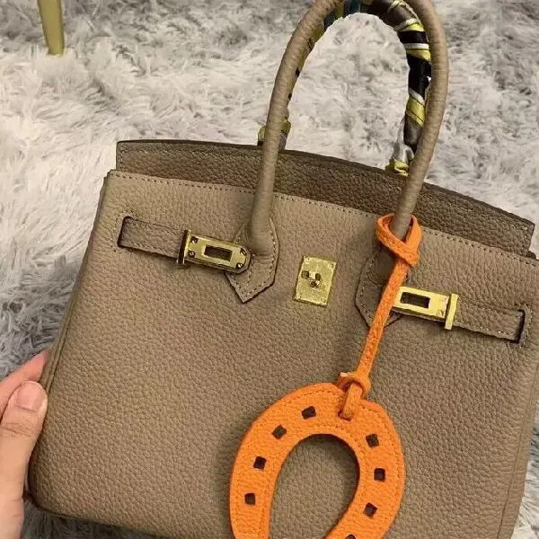 Orange color,chaincharmsupply.com