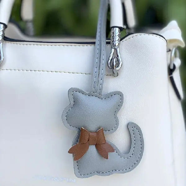 Light gray,chaincharmsupply.com
