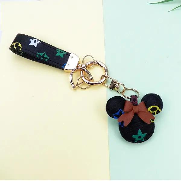 Black flower + keychain,chaincharmsupply.com