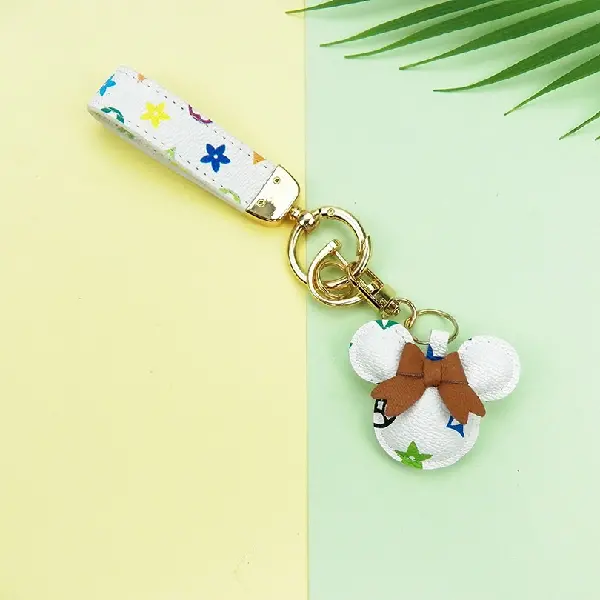White flower + keychain,chaincharmsupply.com