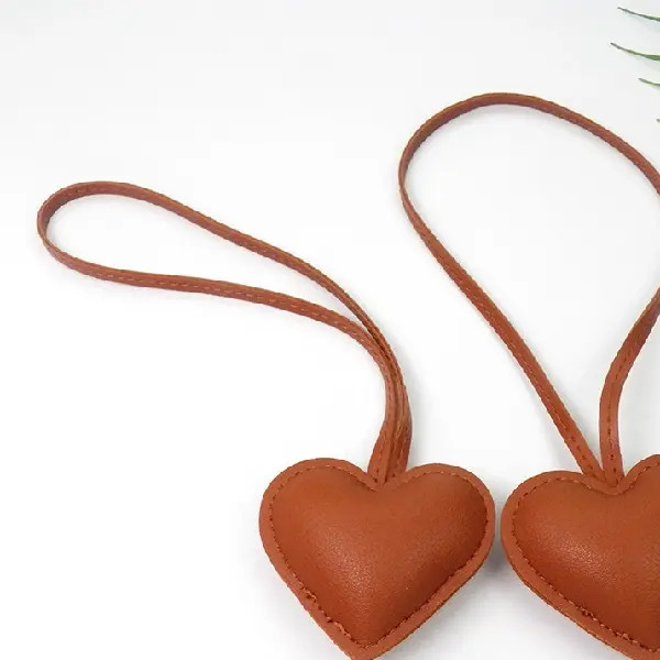 Light brown - heart diameter 7CM, rope length 20Cm,chaincharmsupply.com