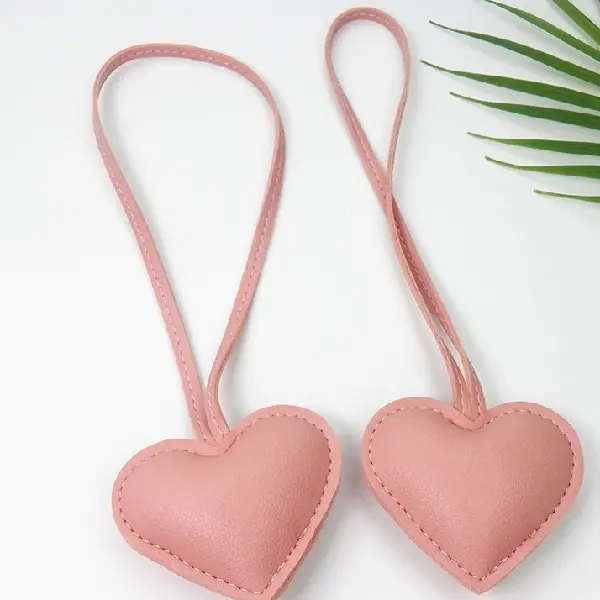Pink - heart diameter 7CM, rope length 20Cm,chaincharmsupply.com