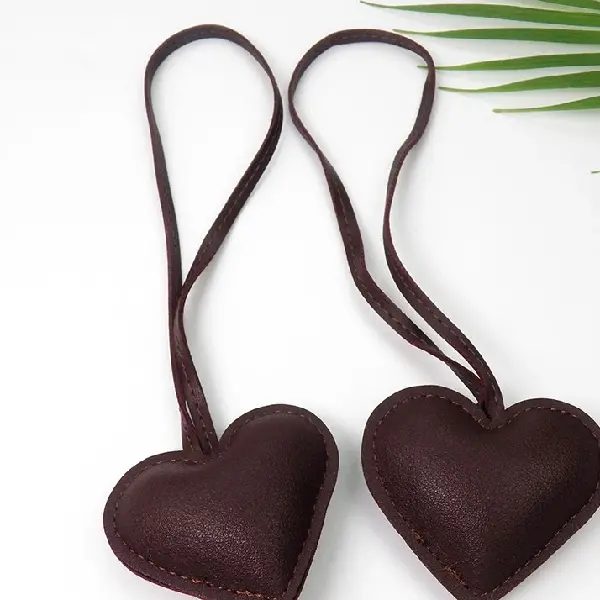 Dark brown - heart diameter 7CM, rope length 20Cm,chaincharmsupply.com
