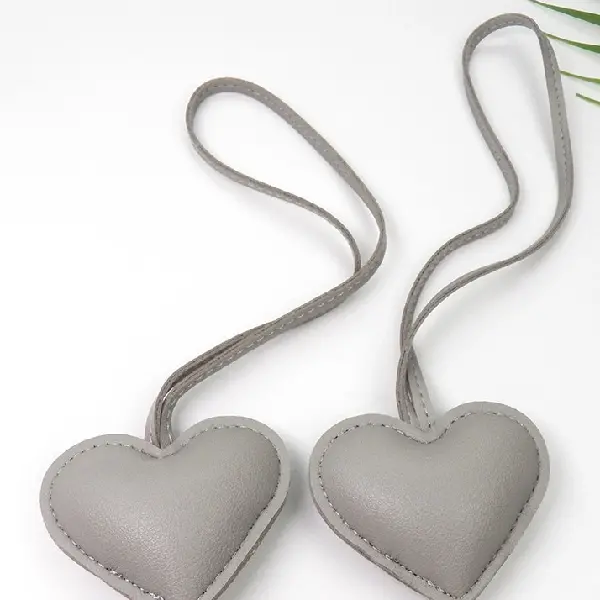 Gray - heart diameter 7CM, rope length 20Cm,chaincharmsupply.com