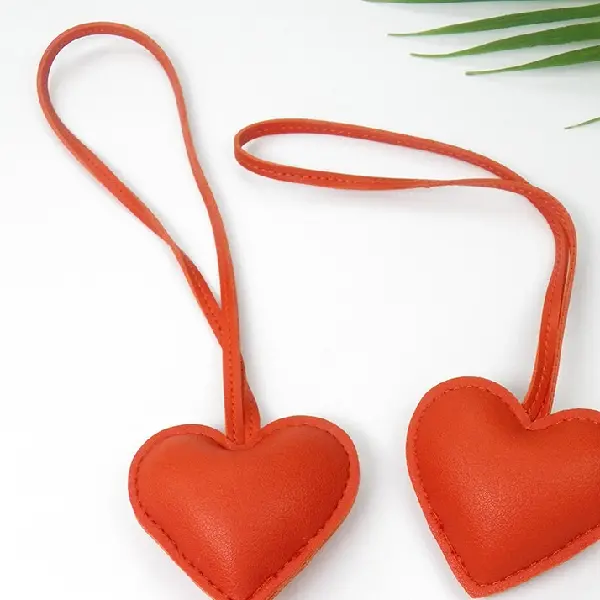 Orange-peach heart diameter 7CM, rope length 20Cm,chaincharmsupply.com