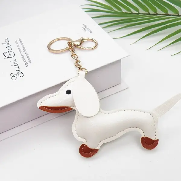 White + gold keychain,chaincharmsupply.com