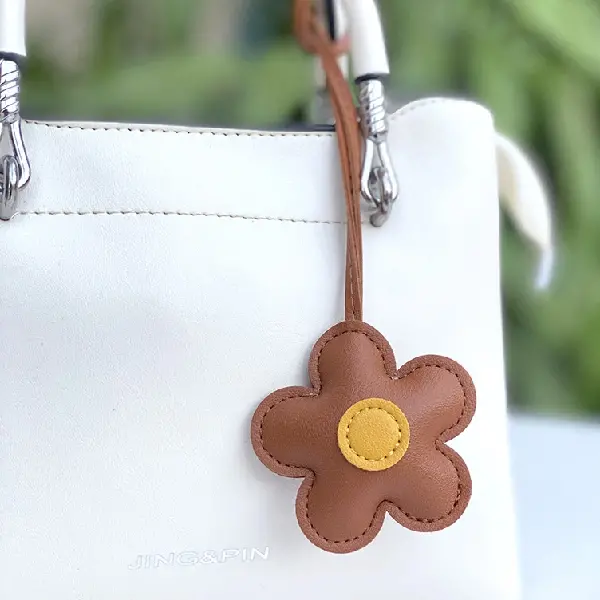 Light brown,chaincharmsupply.com