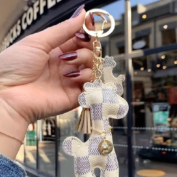 White grid,chaincharmsupply.com