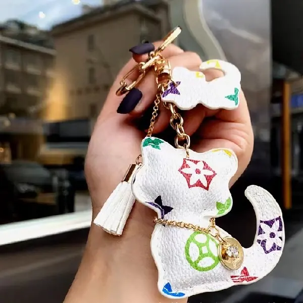 White flowers,chaincharmsupply.com