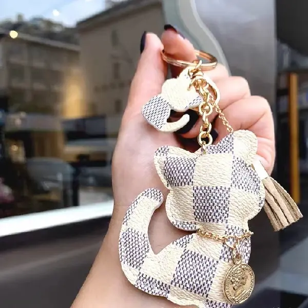 White grid,chaincharmsupply.com