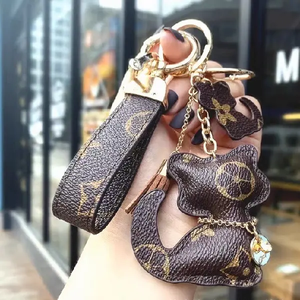 Brown flower+ keychain,chaincharmsupply.com