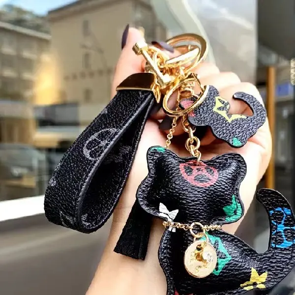 Black flower + keychain,chaincharmsupply.com