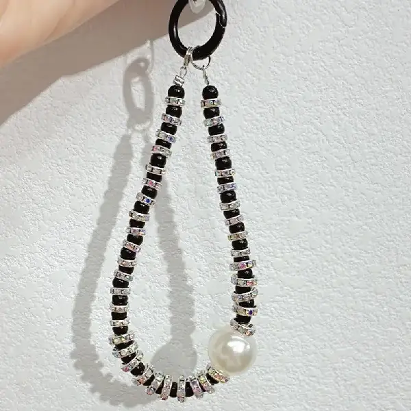 black,chaincharmsupply.com