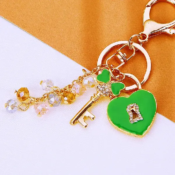 Four-leaf clover love lock green-single OPP bag packaging,chaincharmsupply.com