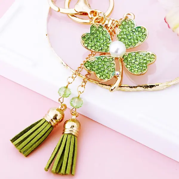 Pearl Clover Green - Single OPP bag packaging,chaincharmsupply.com