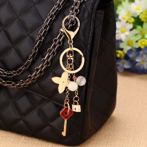 Key tassel four-leaf clover-single OPP bag packaging,chaincharmsupply.com
