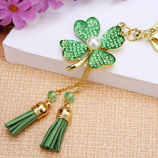 Pearl Clover Green - Single OPP bag packaging,chaincharmsupply.com