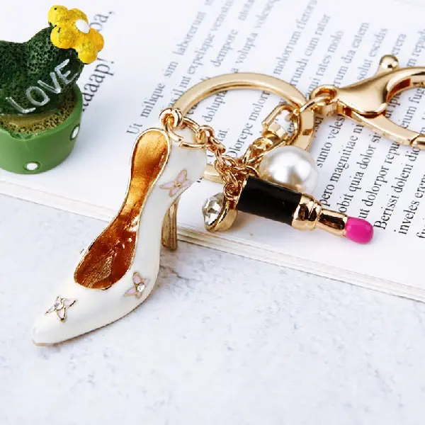 Lipstick pearl shoes white - single OPP bag packaging,chaincharmsupply.com