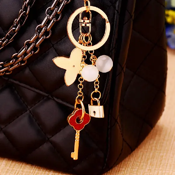 Key tassel four-leaf clover-single OPP bag packaging,chaincharmsupply.com