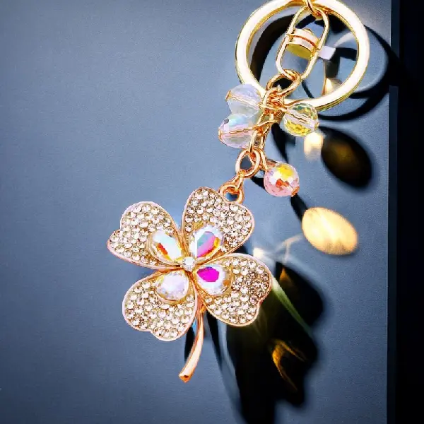 A132 double Rhinestone four-leaf clover white-single OPP bag packaging,chaincharmsupply.com