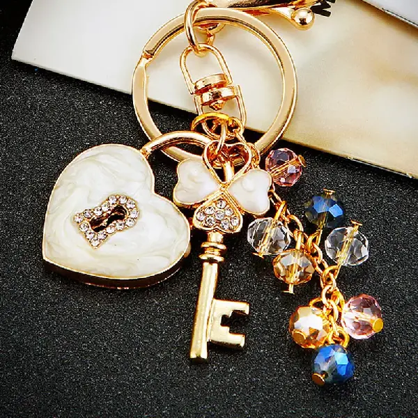 Four-leaf clover love lock white-single OPP bag packaging,chaincharmsupply.com
