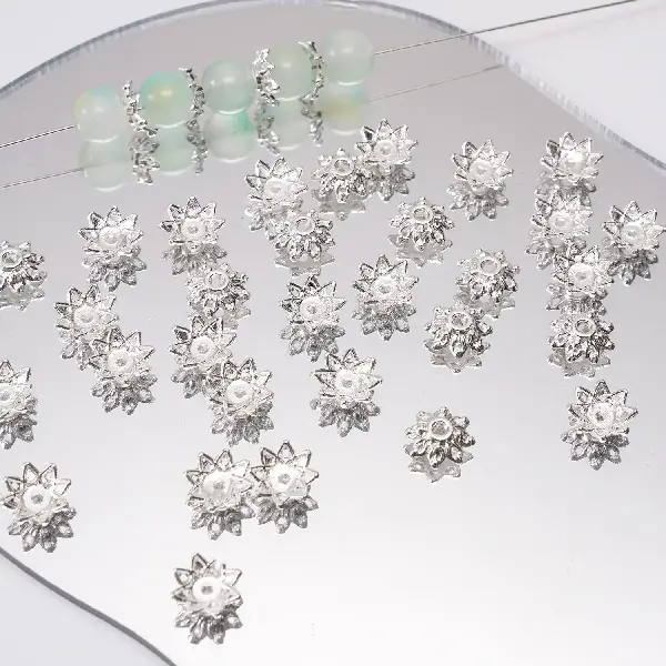 18 models 9mm hole diameter about 1mm silver 20 pcs/pack,chaincharmsupply.com