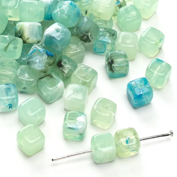 Green-6x6mm, hole diameter about 1mm, 10g/pack, about 40 pieces,chaincharmsupply.com