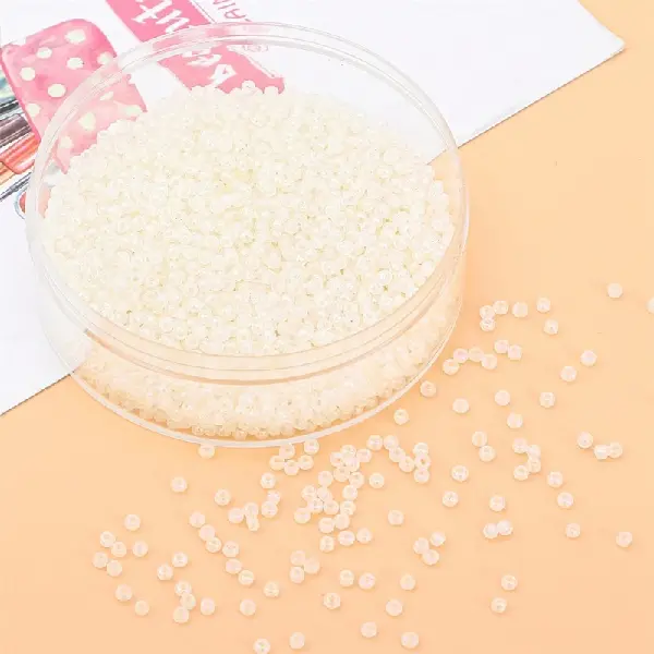 Off-white - 4mm, hole diameter about 1.5mm, 10g/pack, about 100 pieces,chaincharmsupply.com