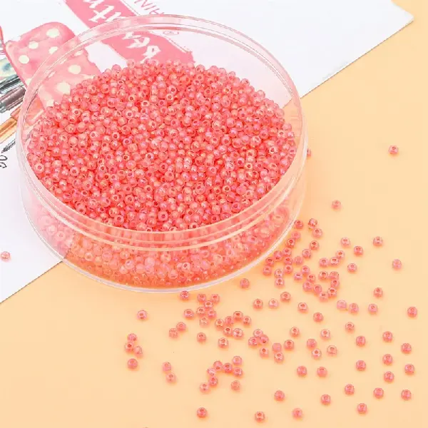 Magenta-4mm, hole diameter about 1.5mm, 10g/pack, about 100 pieces,chaincharmsupply.com