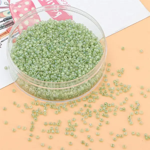 Emerald green-3mm, aperture about 0.8mm, 10g/pack, about 220 pieces,chaincharmsupply.com