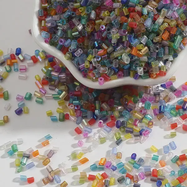 Randomly mixed colors-2mm 15g/pack about 700 pieces,chaincharmsupply.com