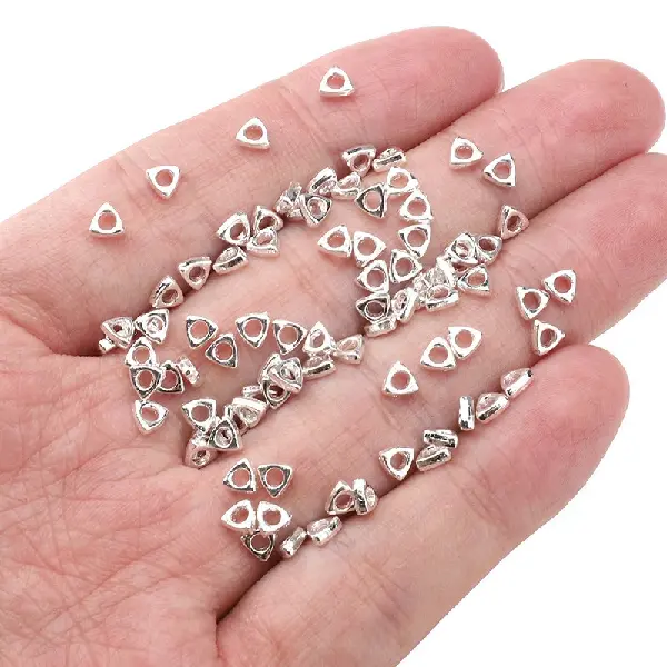 Right triangle 4x4mm, aperture about 1.5mm - silver, about 25 pieces/pack,chaincharmsupply.com