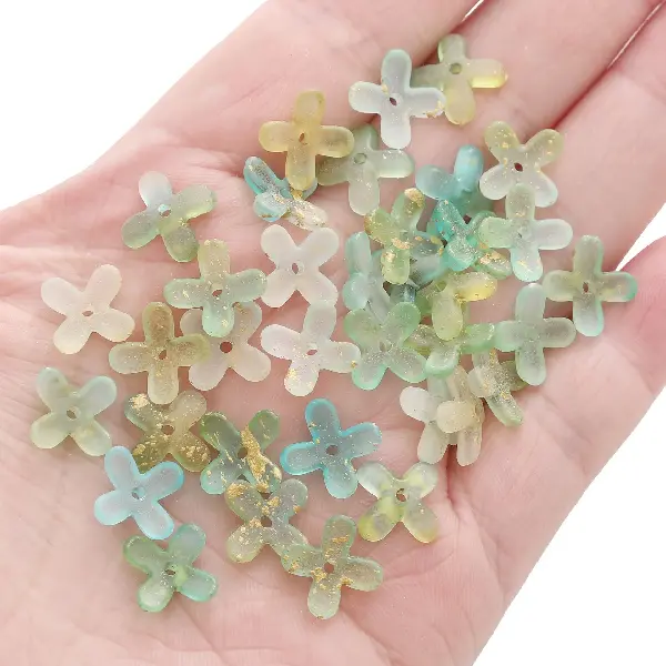 Green and yellow non-connected -9mm hole diameter about 1mm 10g/pack about 80 pieces,chaincharmsupply.com
