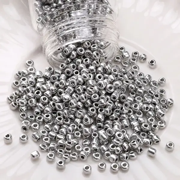 Silver 3mm, hole diameter about 1mm, 10g/pack, about 400 pieces,chaincharmsupply.com