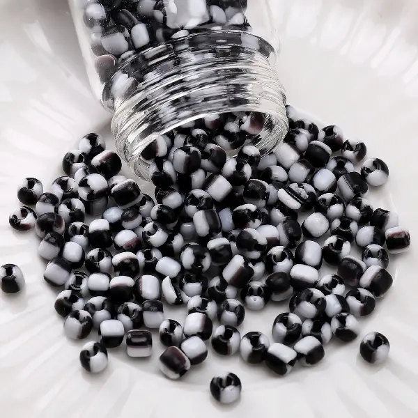 Watermelon beads 4mm, hole diameter about 1mm, 10g/pack, about 110 pieces,chaincharmsupply.com