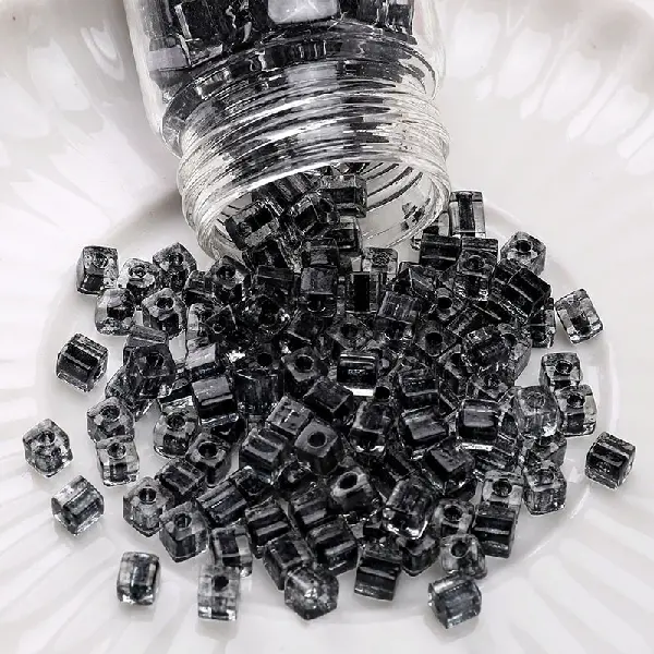 Square beads black 4mm hole diameter about 1mm 10g/pack about 100 pieces,chaincharmsupply.com